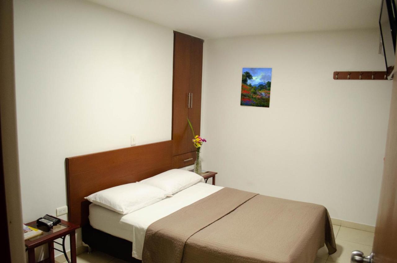 Hotel El Faro Buga Buitenkant foto